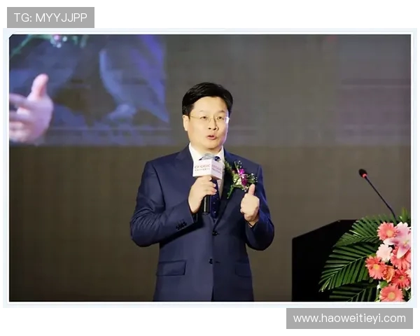 杨芳专访：从职业选手到电竞导师的英雄联盟成长之路