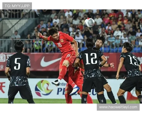 国足与韩国足球赛场上的激情合唱展现两国文化交融与体育精神